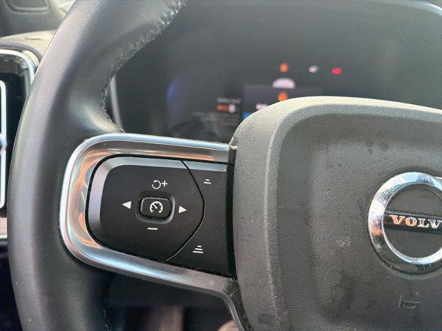 Used 2022 Volvo XC40 P8 Recharge Plus image 18