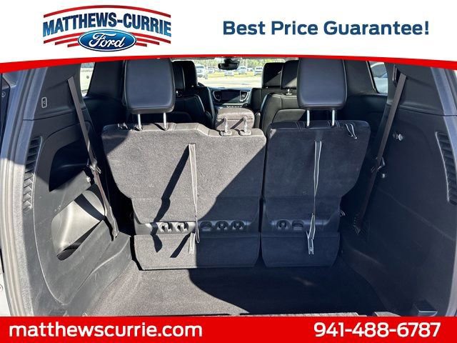 Used 2025 Chrysler Pacifica Select image 14