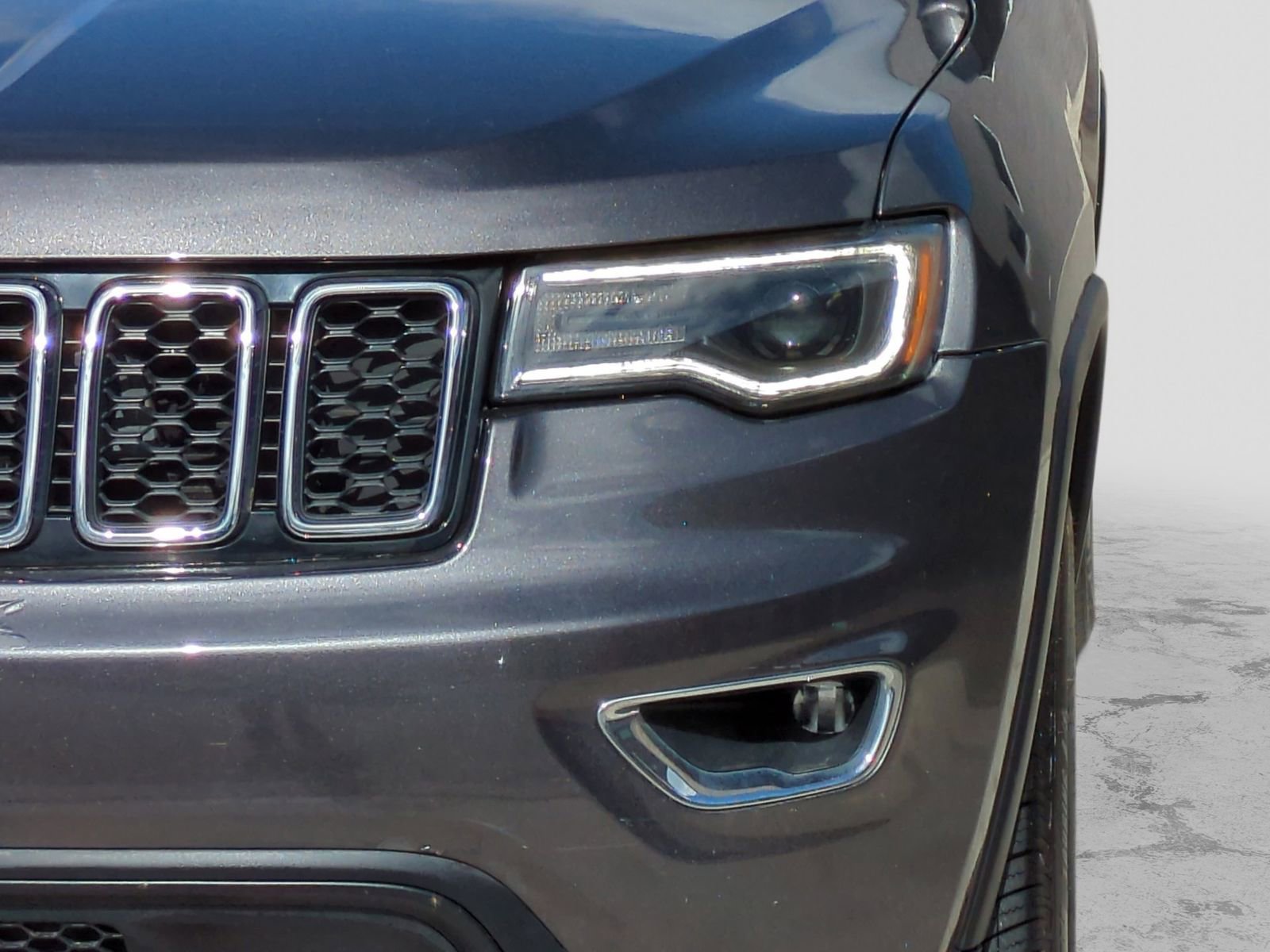 Used 2021 Jeep Grand Cherokee Laredo X AWD/4WD image 13
