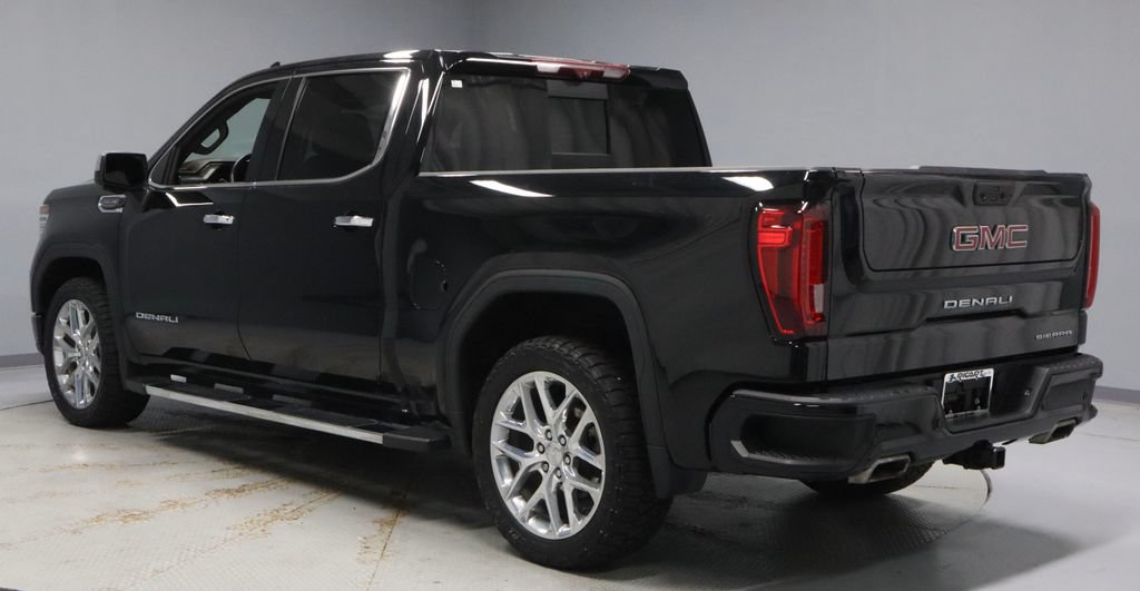 Used 2022 GMC Sierra 1500 Denali w/ Technology Package AWD/4WD image 9