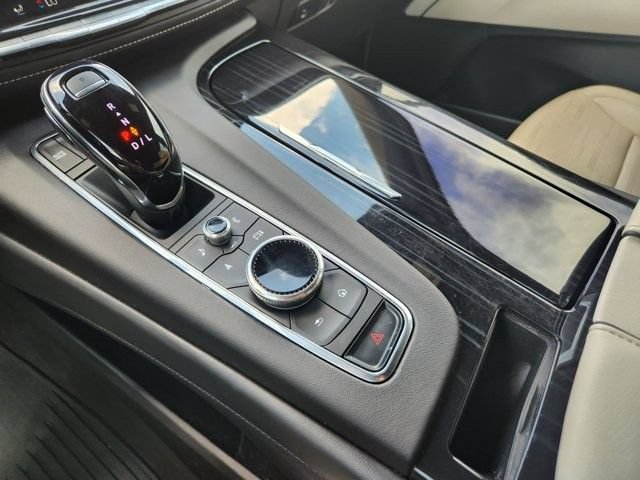 Used 2024 Cadillac Escalade Sport w/ LPO, ONYX Package RWD image 18