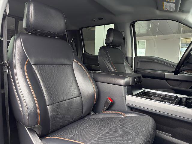 Certified 2025 Ford F350 Lariat w/ Black Appearance Package AWD/4WD image 33