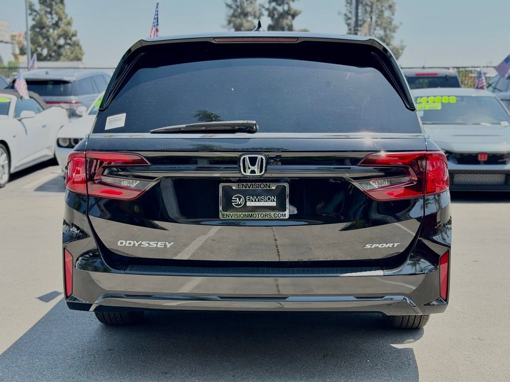 Used 2025 Honda Odyssey Sport-L image 11