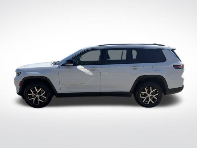 Used 2023 Jeep Grand Cherokee L Limited RWD image 4