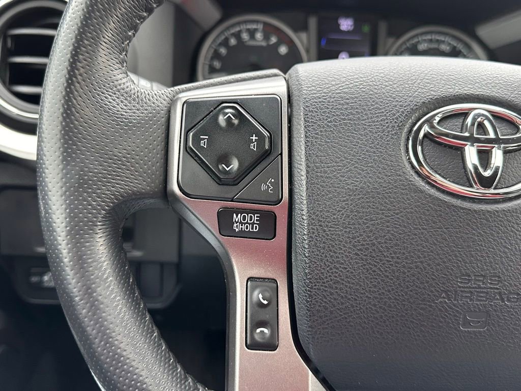 Used 2018 Toyota Tacoma Limited image 29