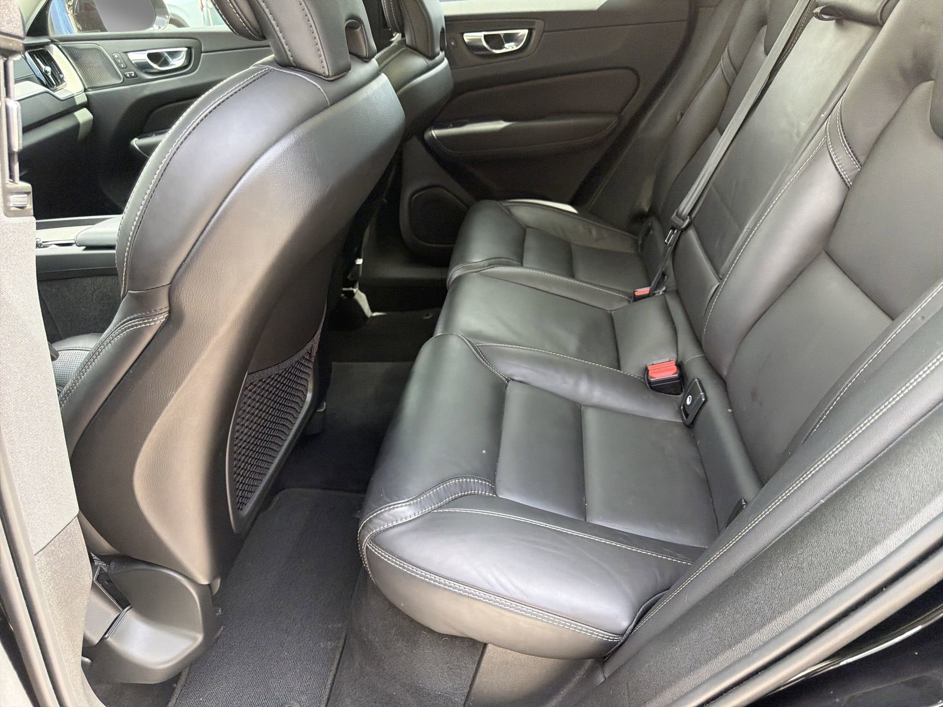 Used 2022 Volvo XC60 B5 Inscription w/ Protection Package Premier FWD image 51