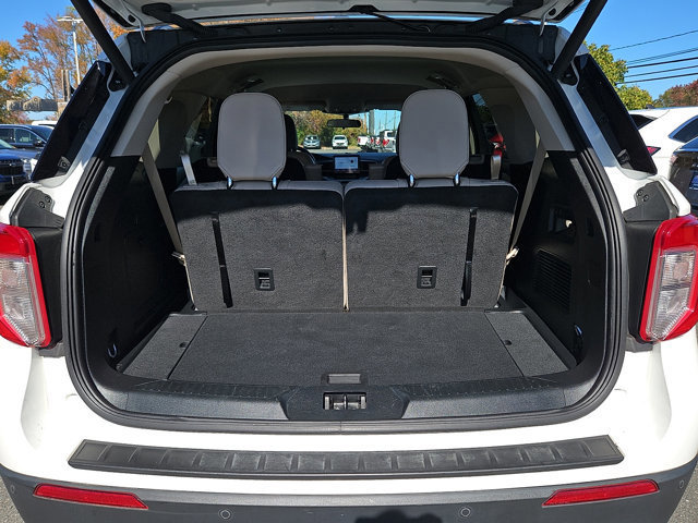 Certified 2023 Ford Explorer XLT w/ Equipment Group 202A image 33