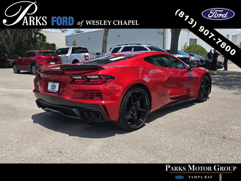 Used 2025 Chevrolet Corvette E-Ray AWD/4WD image 4