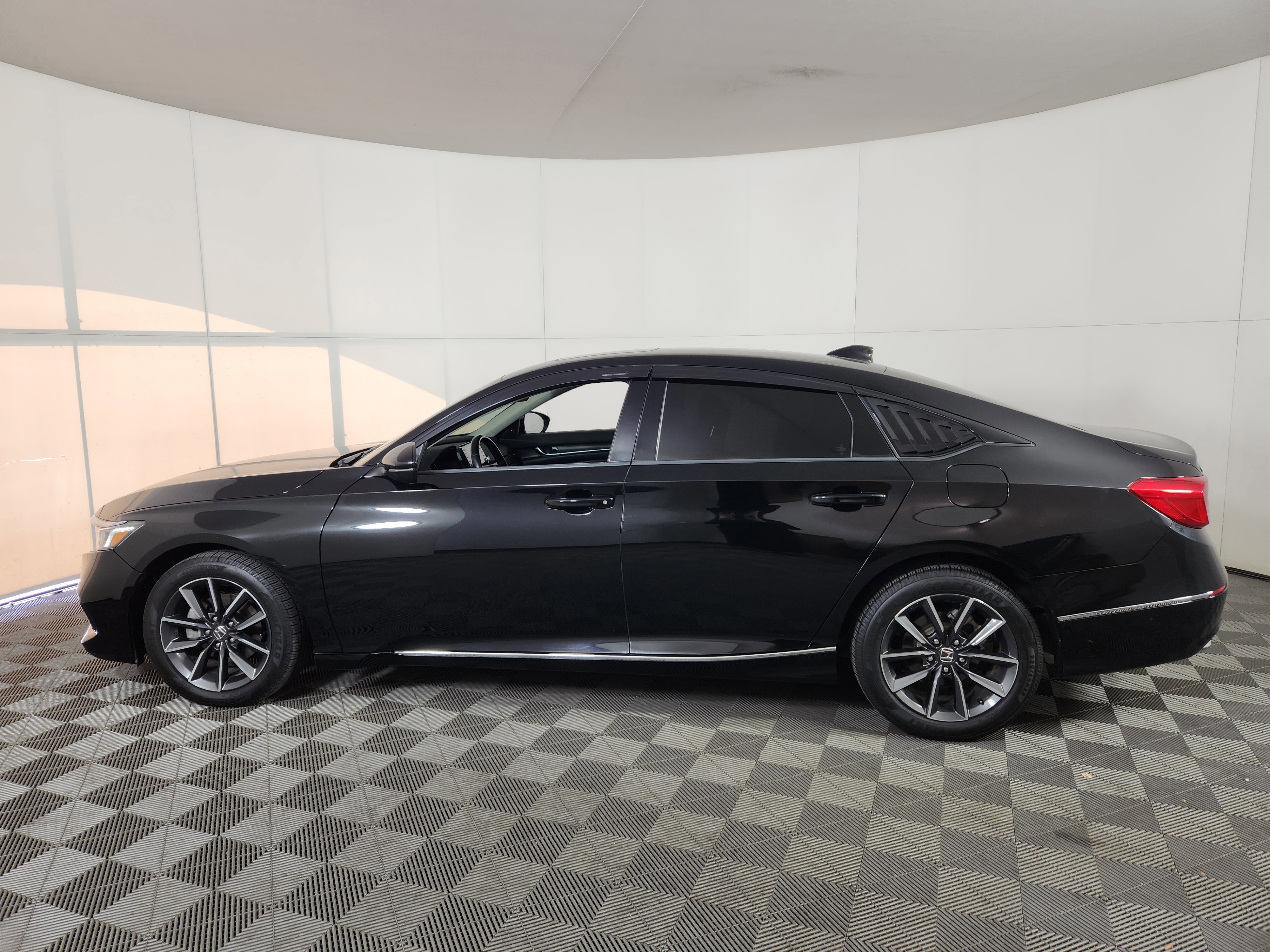 Used 2021 Honda Accord EX-L video 2