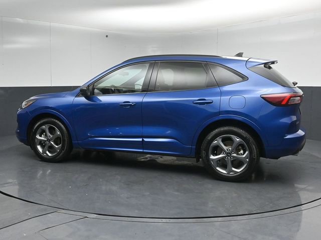 Certified 2023 Ford Escape ST-Line w/ Tech Pack #1 AWD/4WD image 5