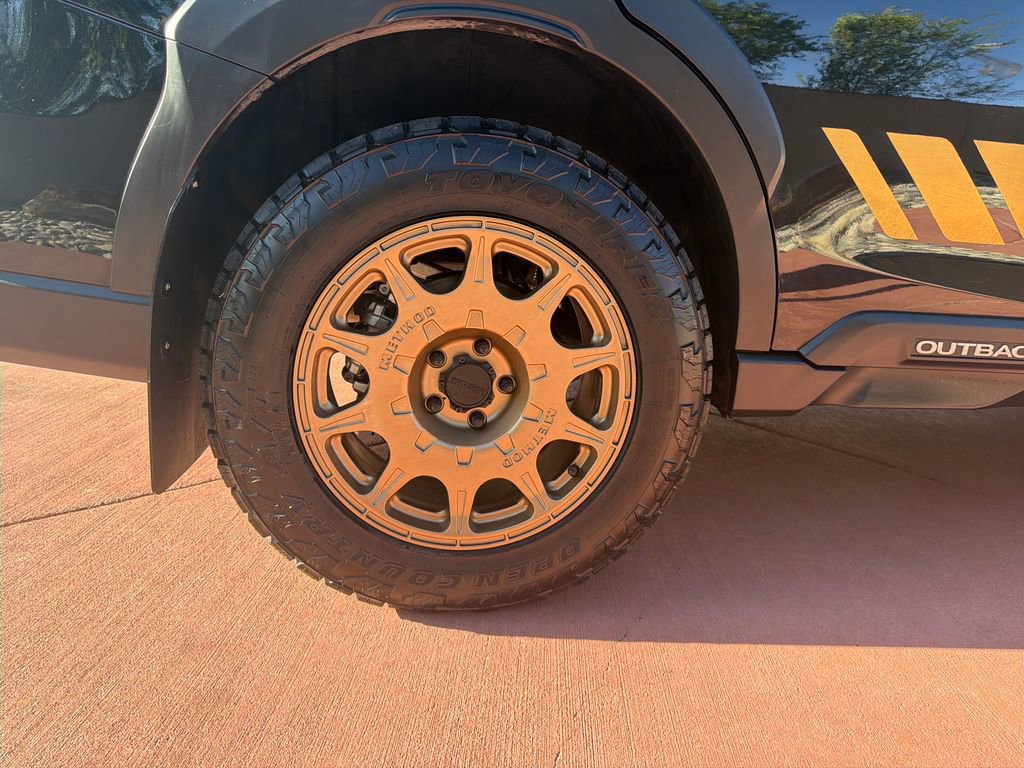 Used 2025 Subaru Outback Premium w/ Popular Package #1A AWD/4WD image 34