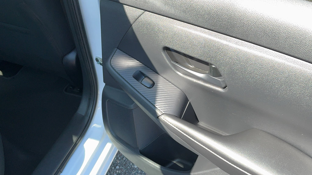 Used 2024 Nissan Sentra SV FWD image 34