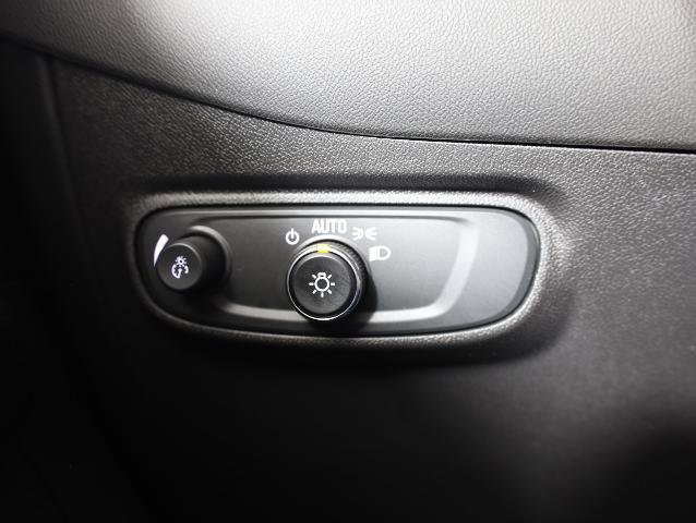 Used 2024 Chevrolet Equinox LS w/ LS Convenience Package image 19