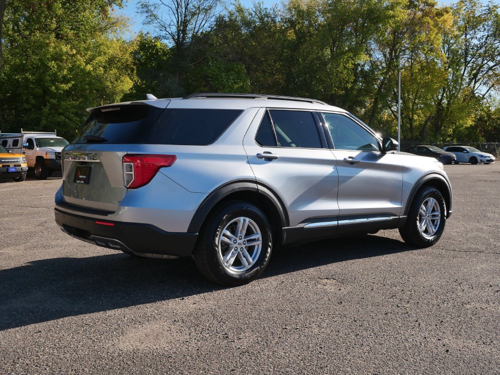 Certified 2020 Ford Explorer XLT w/ Equipment Group 202A AWD/4WD image 6
