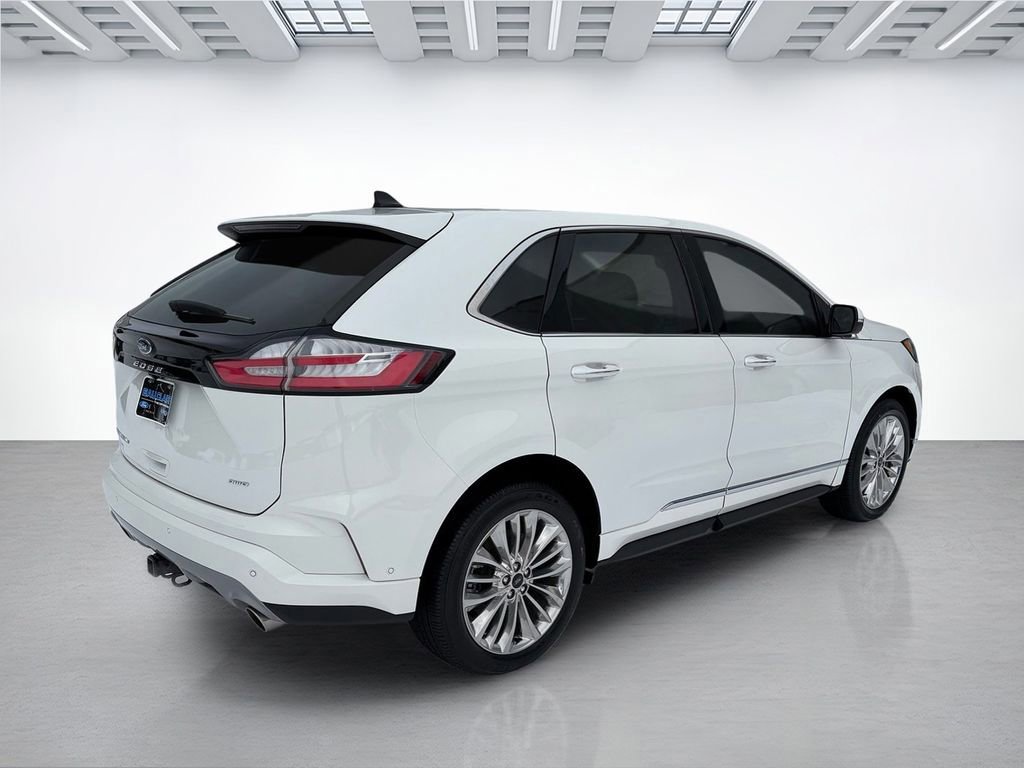 Certified 2022 Ford Edge Titanium w/ Equipment Group 301A image 5