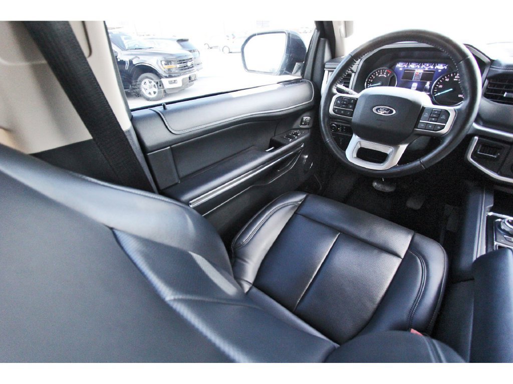 Certified 2023 Ford Expedition XLT RWD image 11