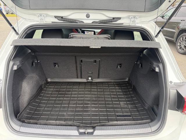Used 2024 Volkswagen GTI SE image 8