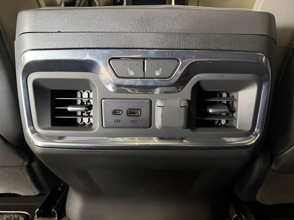 Used 2021 GMC Sierra 1500 AT4 w/ Technology Package AWD/4WD image 16