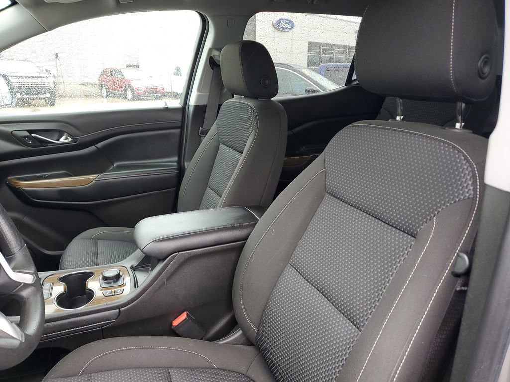 Used 2023 GMC Acadia SLE w/ Driver Convenience Package image 16