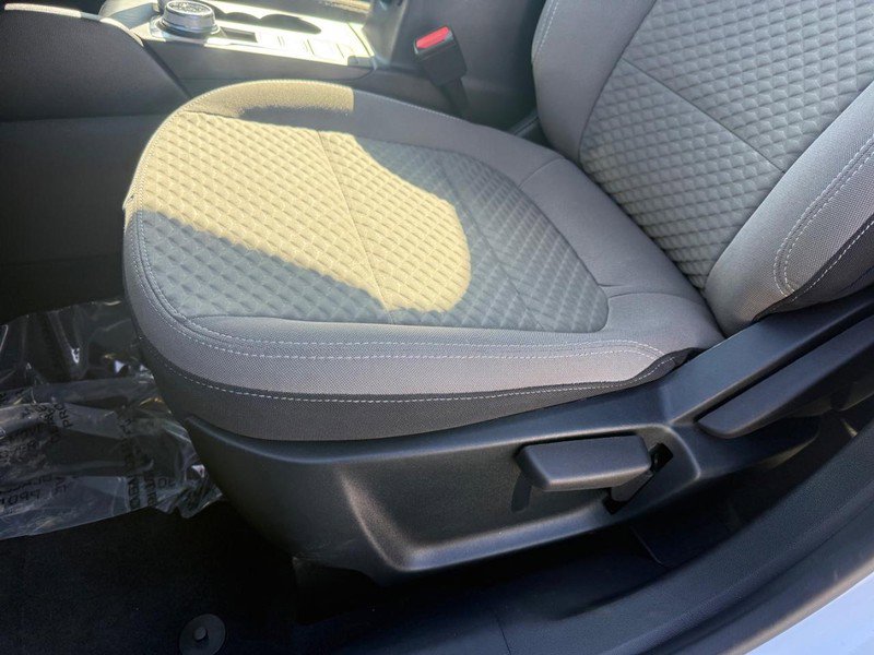 Certified 2022 Ford Escape SE AWD/4WD image 28
