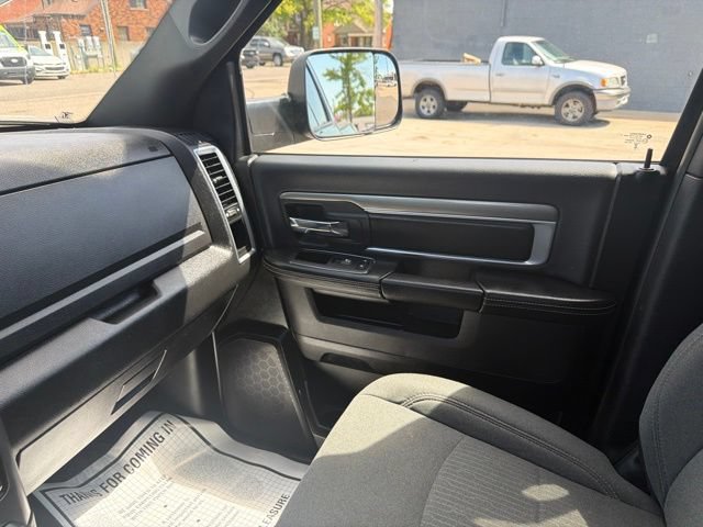Used 2023 RAM 1500 Warlock AWD/4WD image 43