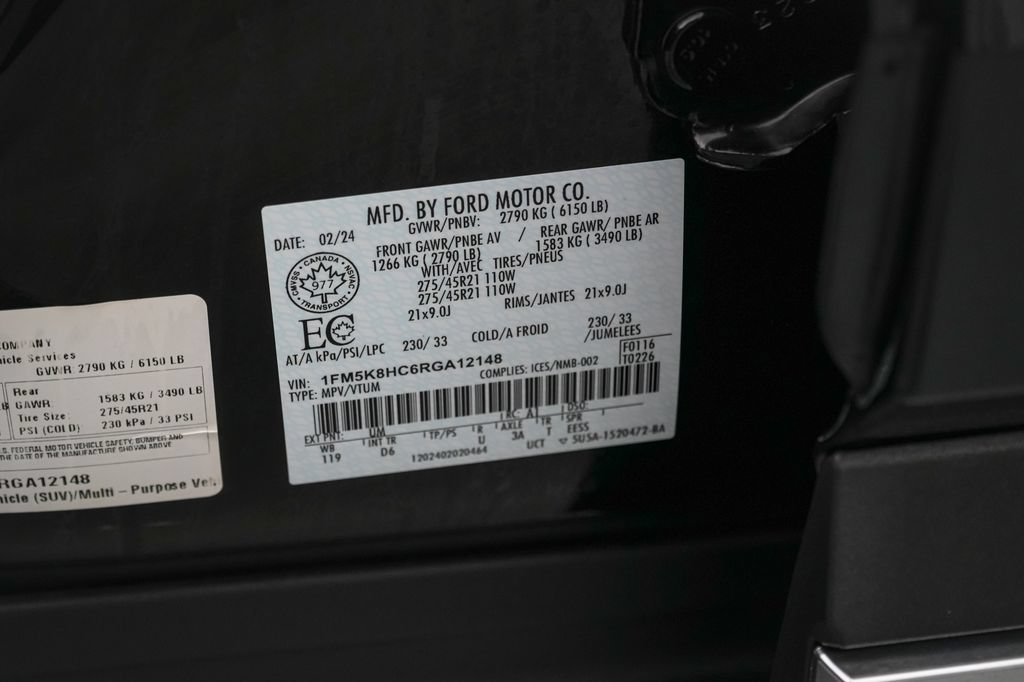 Certified 2024 Ford Explorer Platinum w/ Technology Package AWD/4WD image 28