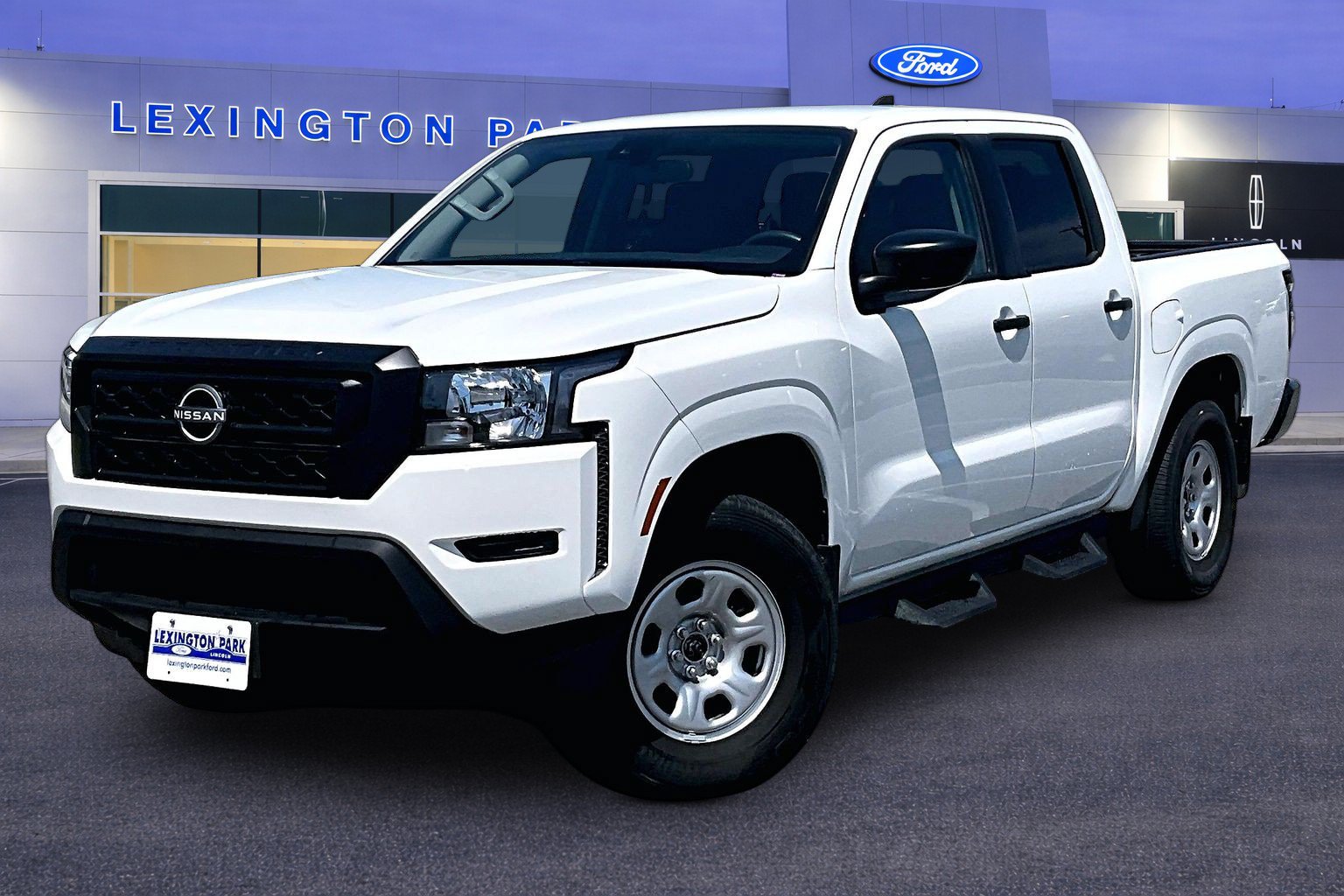 Used 2022 Nissan Frontier S w/ Technology Package AWD/4WD image 3