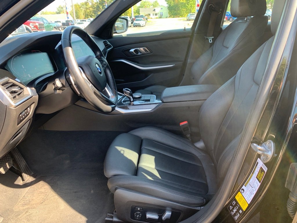 Used 2020 BMW 330i xDrive Sedan w/ Convenience Package image 5