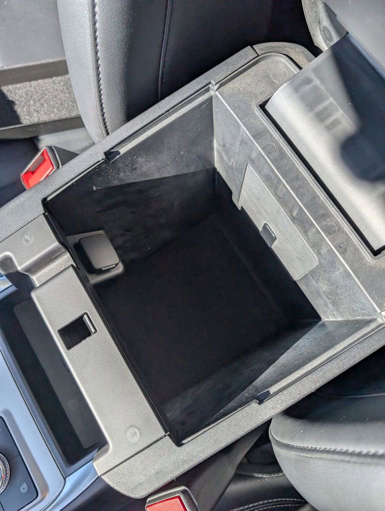 Certified 2021 Ford Explorer XLT w/ Equipment Group 202A image 41