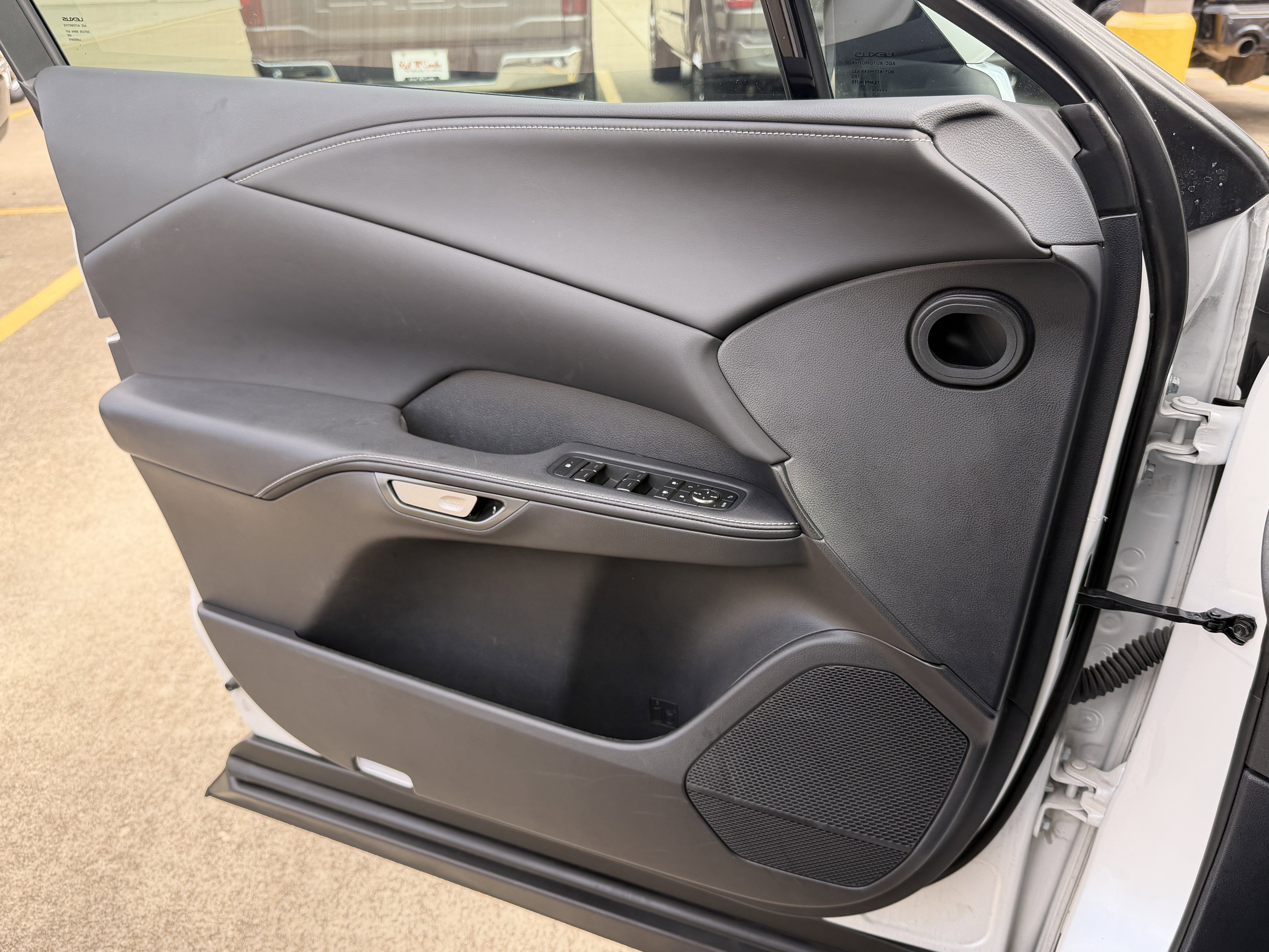 Used 2024 Lexus RX 350 Premium w/ Accessory Package (Z1) FWD image 23
