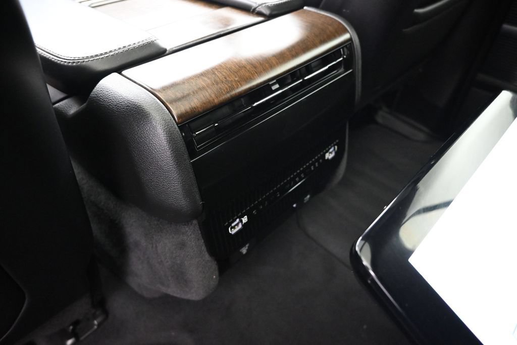 Used 2022 Jeep Grand Wagoneer Series I AWD/4WD image 24