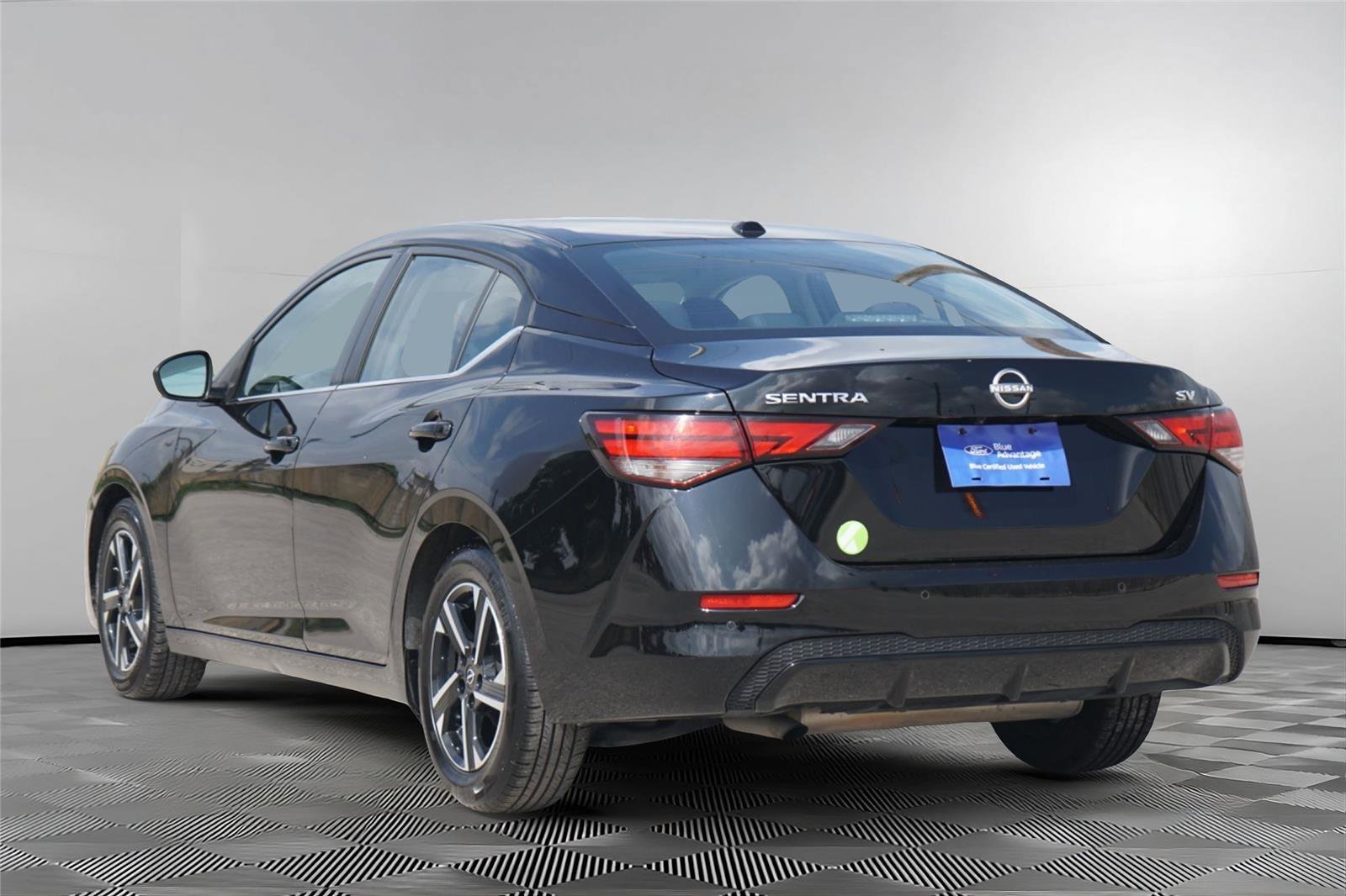 Used 2024 Nissan Sentra SV FWD image 6