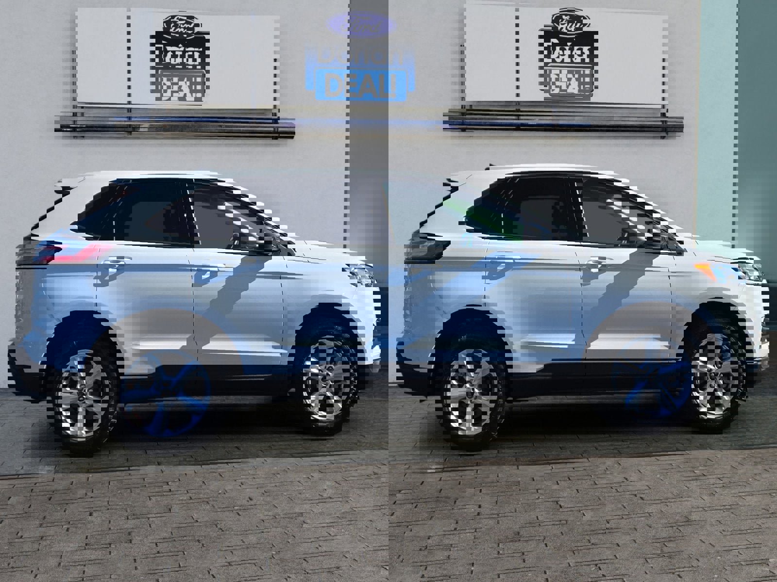 Certified 2024 Ford Edge SE image 6