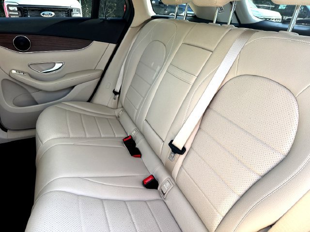 Used 2022 Mercedes-Benz GLC 300 4MATIC image 25