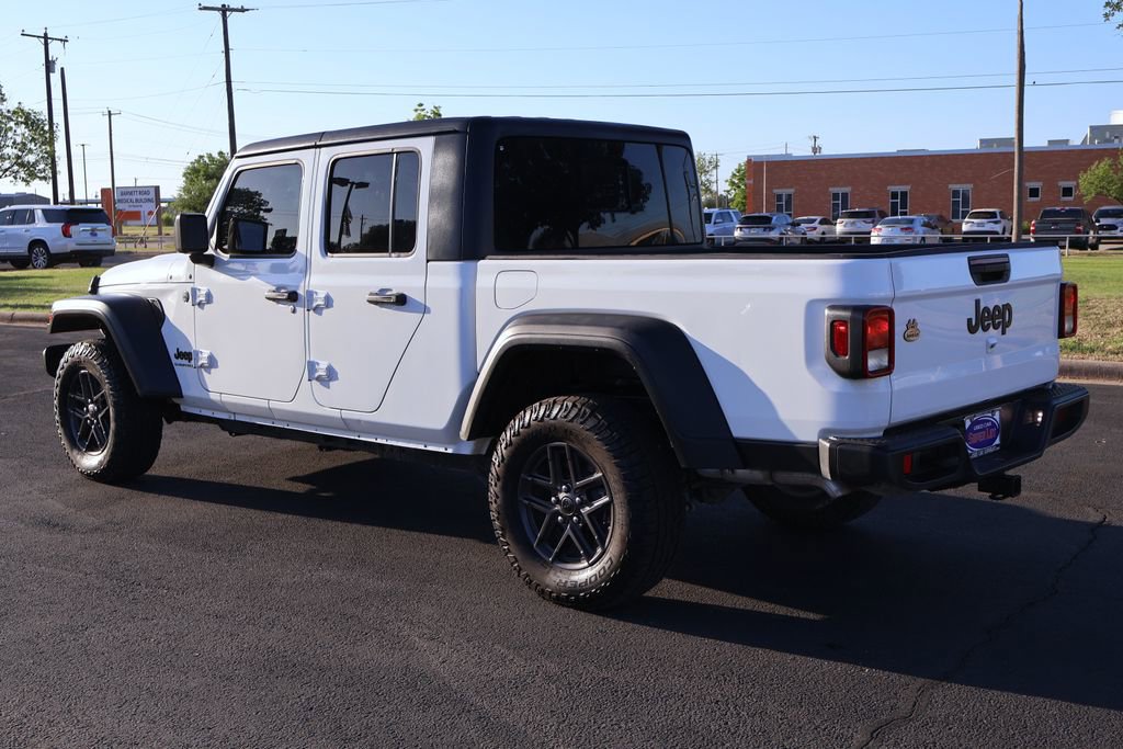 Used 2025 Jeep Gladiator Sport AWD/4WD image 16