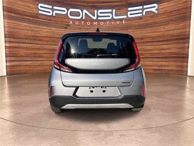 Used 2025 Kia Soul LX w/ LX Technology Package FWD image 6