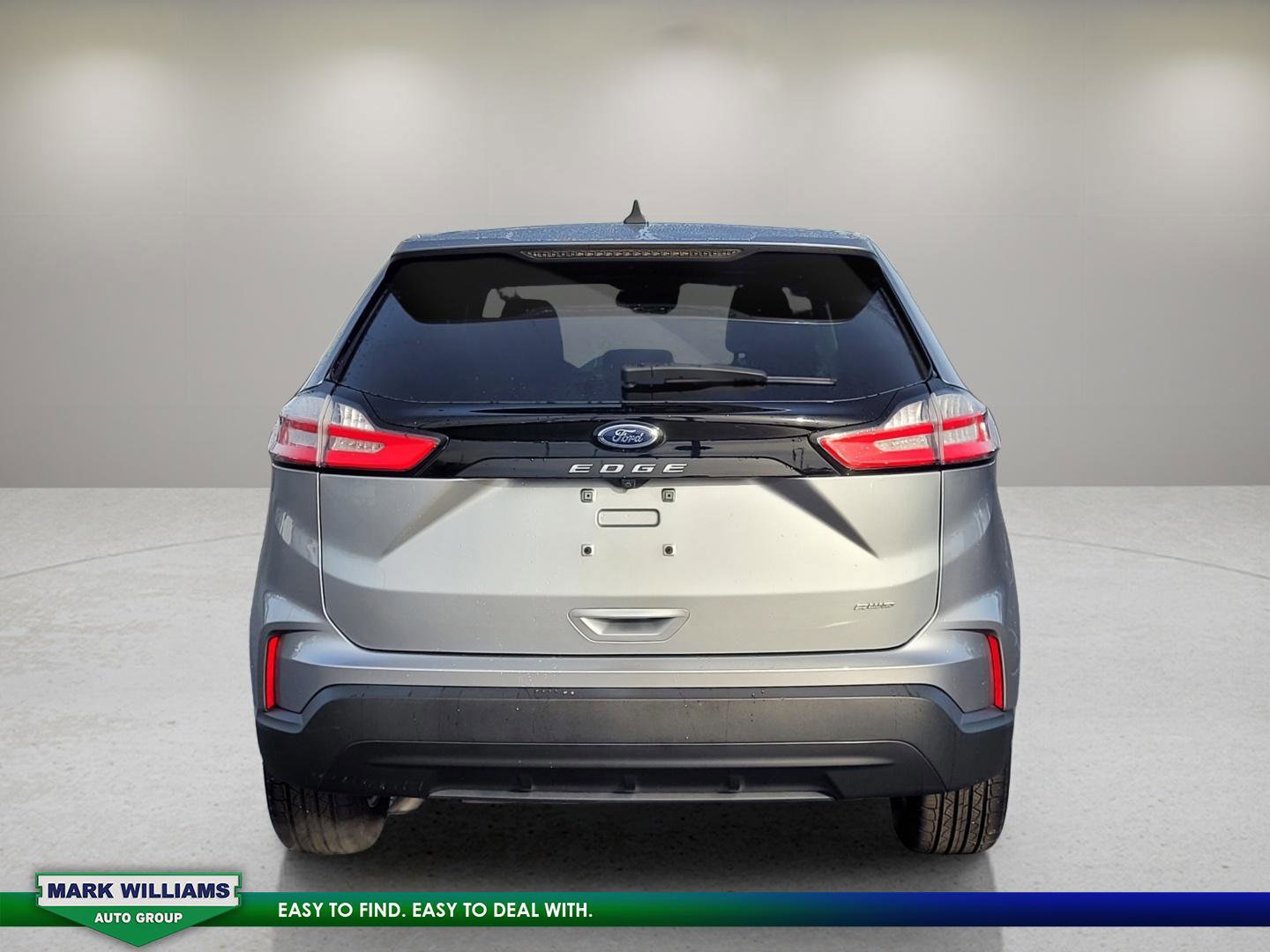 Certified 2023 Ford Edge SE image 4