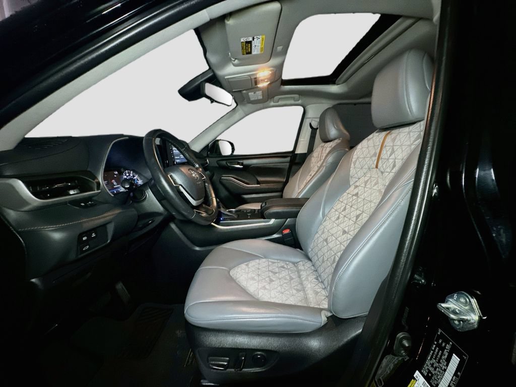 Used 2022 Toyota Highlander Bronze Edition AWD/4WD image 19