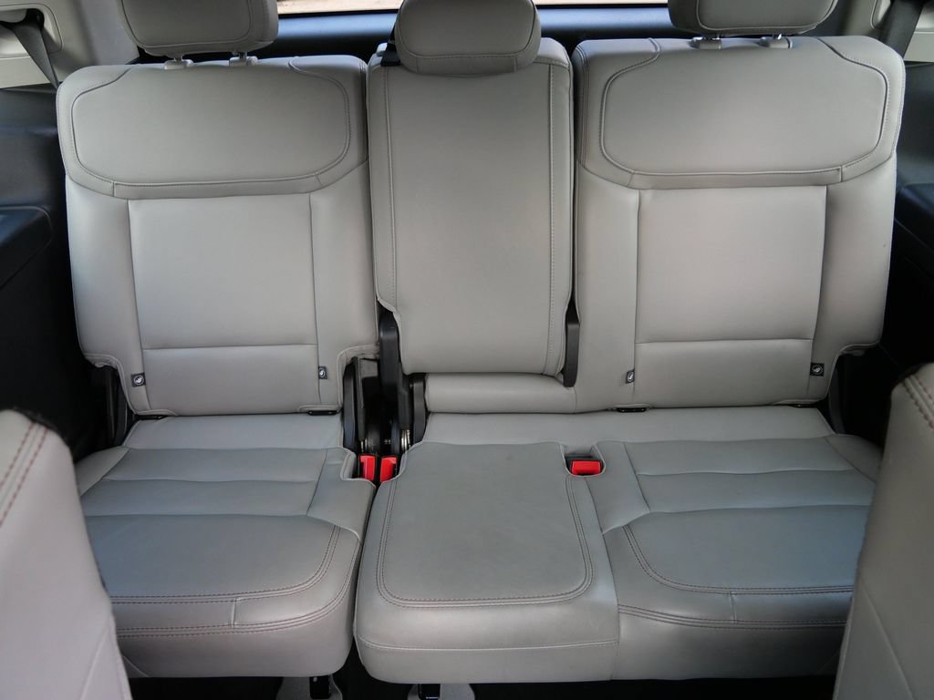 Certified 2025 Ford Expedition Active AWD/4WD image 21