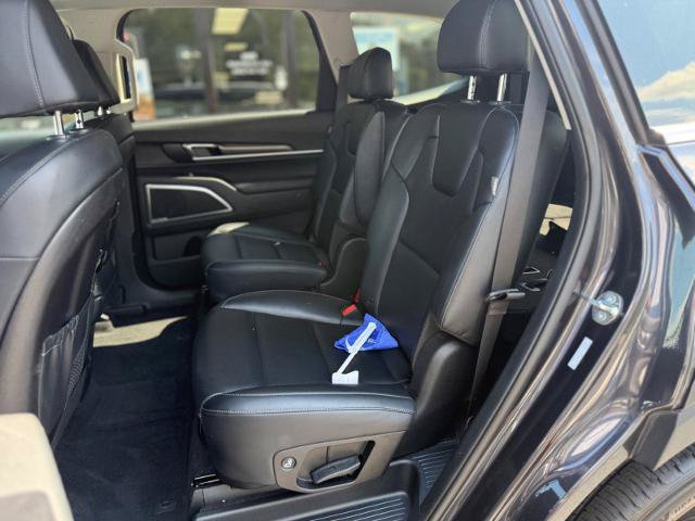 Used 2025 Kia Telluride S FWD image 15