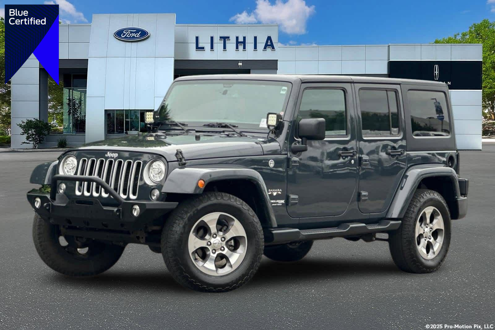 Used 2018 Jeep Wrangler Unlimited Sahara w/ Connectivity Group