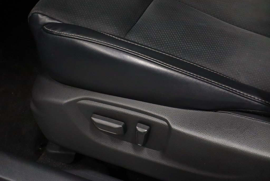 Used 2024 Mitsubishi Eclipse Cross SE image 24