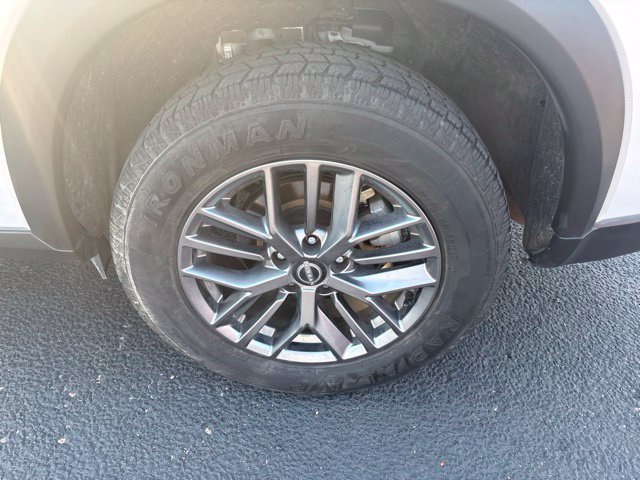 Used 2024 Nissan Rogue S AWD/4WD image 4