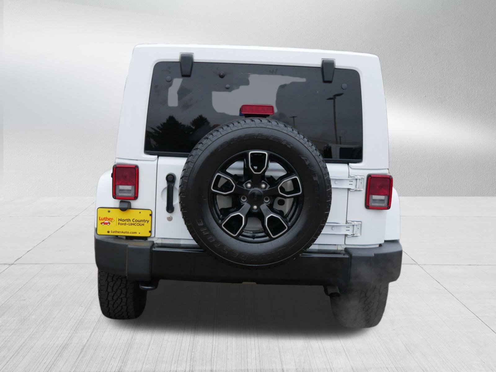 Used 2018 Jeep Wrangler Unlimited Sahara image 4
