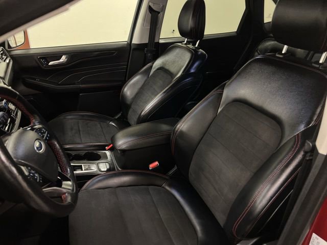 Certified 2021 Ford Escape SEL w/ SEL Stealth AWD Package image 8