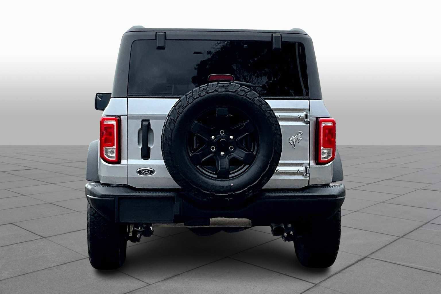 Certified 2024 Ford Bronco Black Diamond image 2