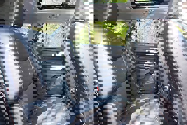 Certified 2023 Ford Explorer Limited w/ Hybrid Equipment Group 310A image 14