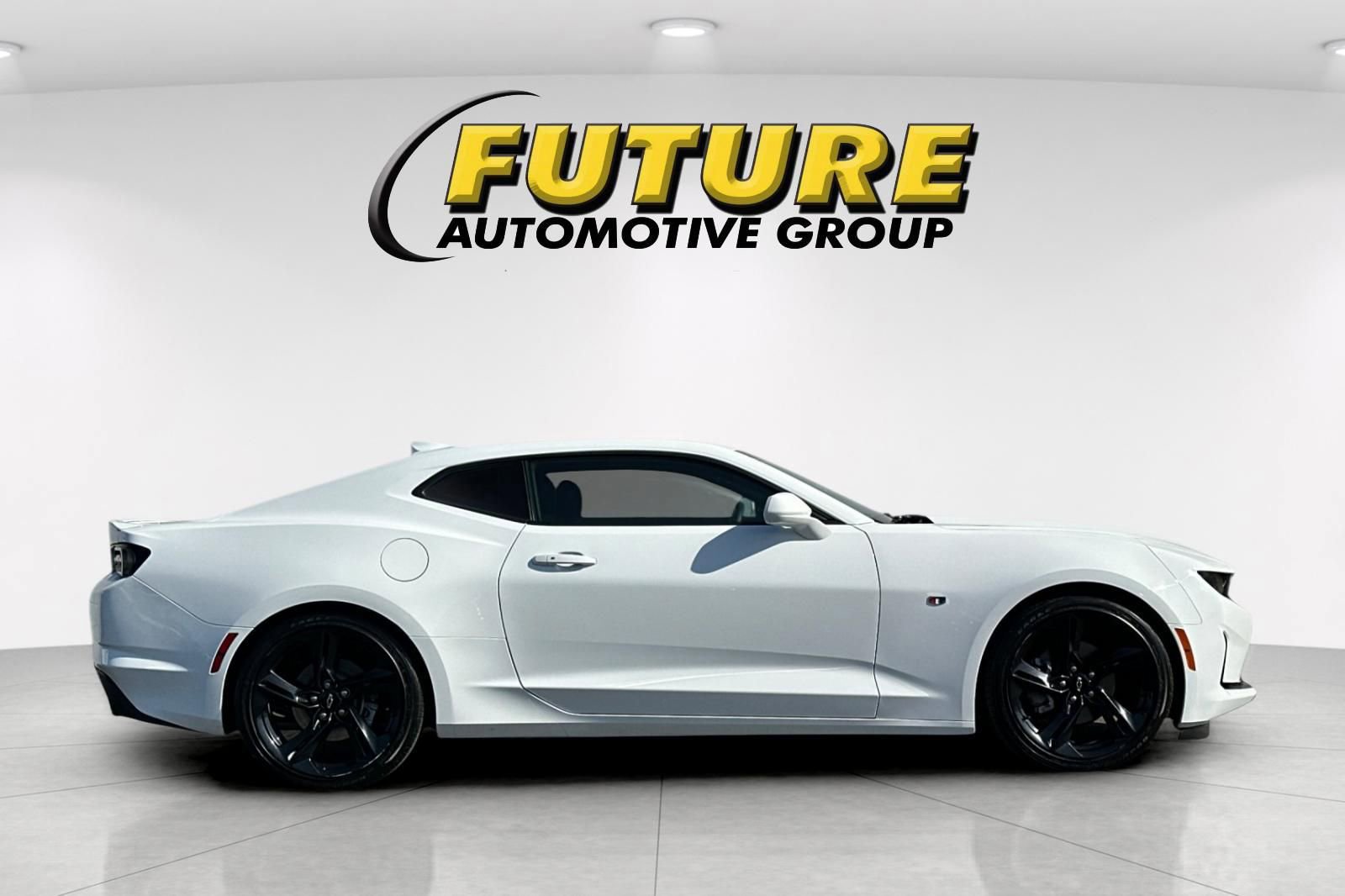 Used 2021 Chevrolet Camaro LT w/ RS Package image 6