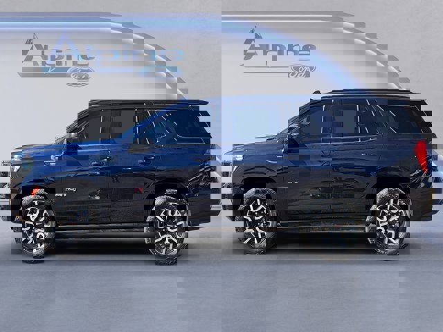 Used 2023 GMC Yukon AT4 w/ AT4 Premium Package image 2