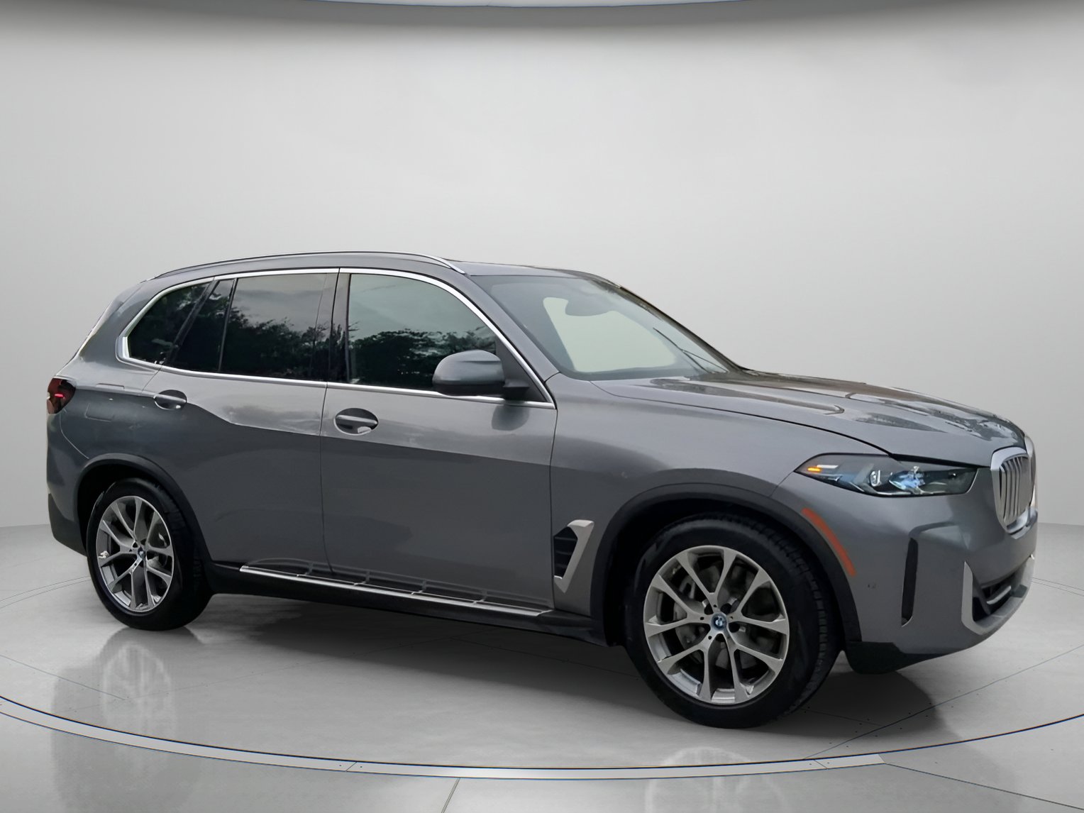 Used 2025 BMW X5 xDrive50e AWD/4WD image 35